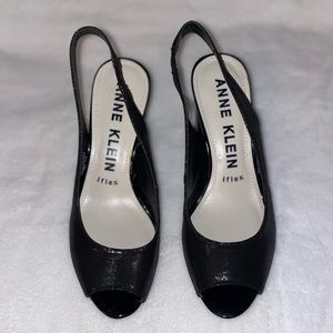 Anne Klein 7M black